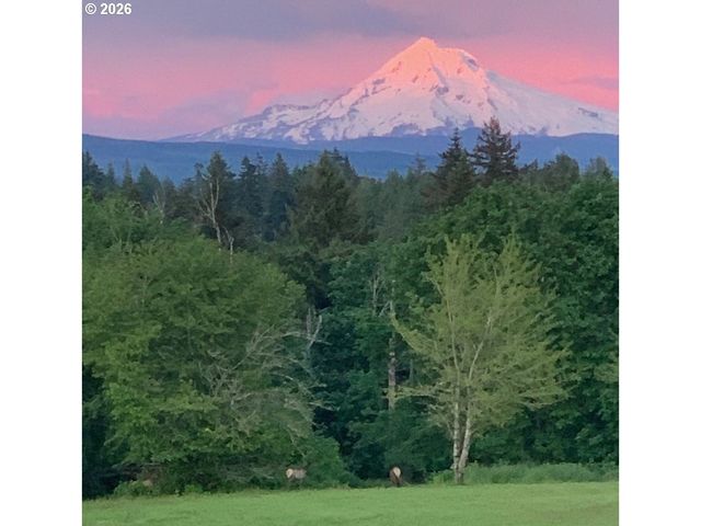 600 Se ARROW CREEK Ln, Gresham, OR 97080