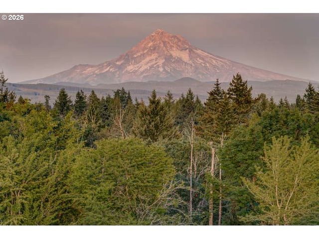 600 Se ARROW CREEK Ln, Gresham, OR 97080