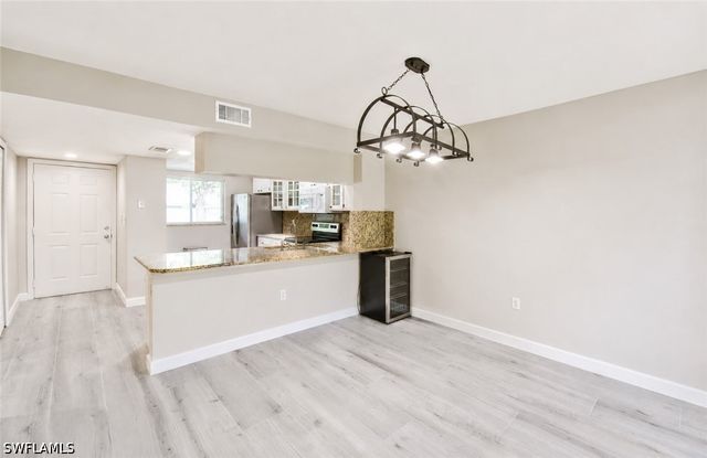 2340 Naples Trace CIR 2, Naples, FL 34109