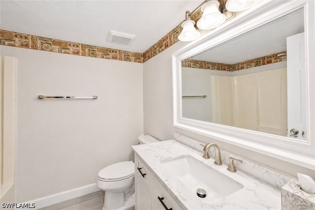 2340 Naples Trace CIR 2, Naples, FL 34109