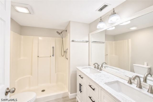 2340 Naples Trace CIR 2, Naples, FL 34109