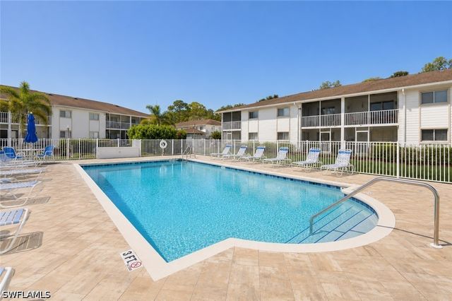 2340 Naples Trace CIR 2, Naples, FL 34109