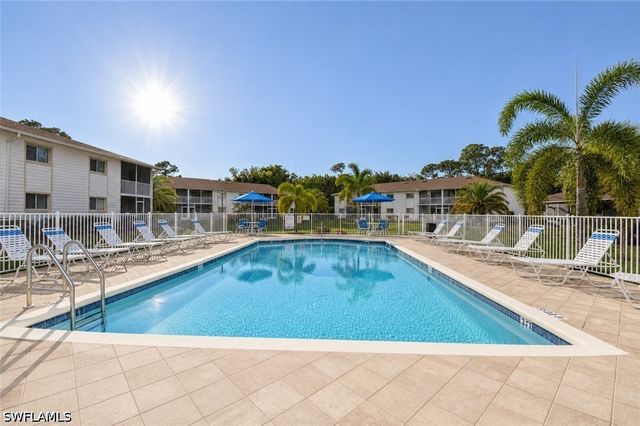 2340 Naples Trace CIR 2, Naples, FL 34109