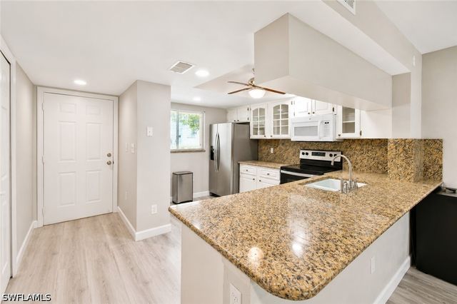 2340 Naples Trace CIR 2, Naples, FL 34109