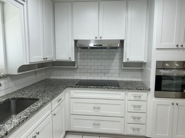 1709 Vicksburg Drive, Bedford, TX 76022