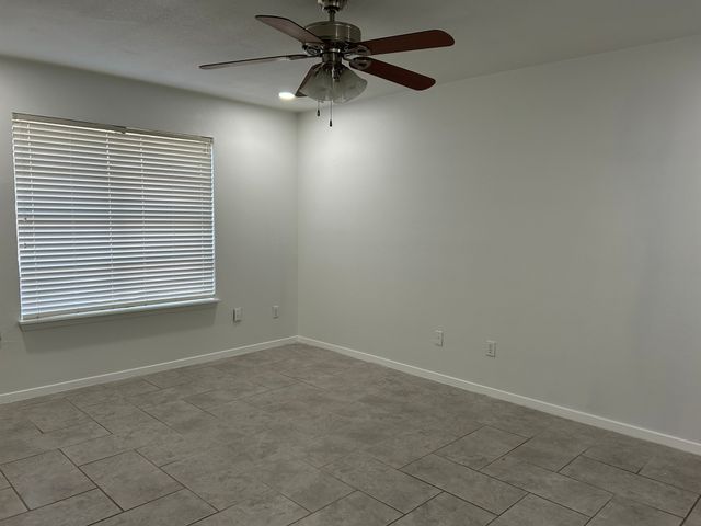 1709 Vicksburg Drive, Bedford, TX 76022