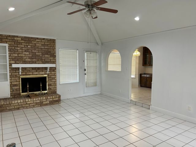 1709 Vicksburg Drive, Bedford, TX 76022