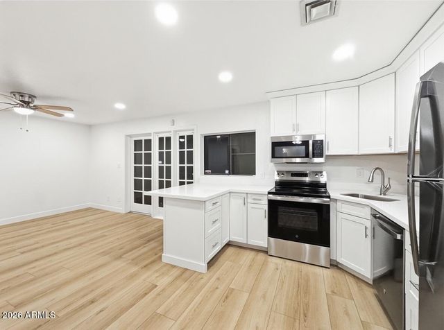 18811 N 19TH Avenue 2003, Phoenix, AZ 85027