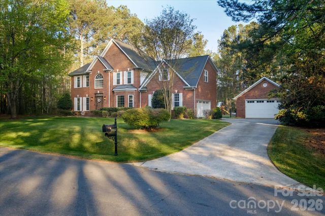 3570 Weddington Oaks Drive, Matthews, NC 28104