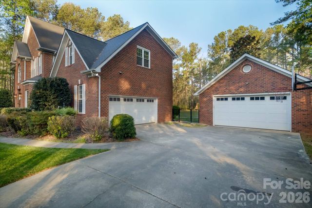 3570 Weddington Oaks Drive, Matthews, NC 28104