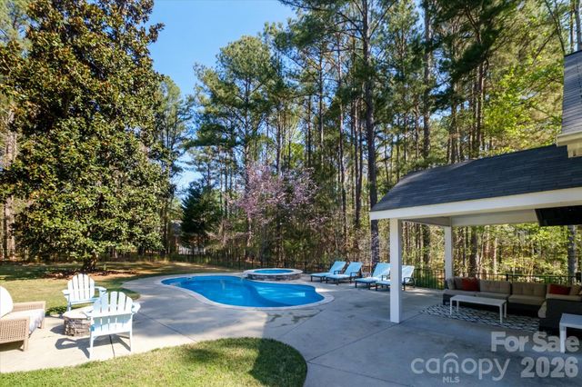 3570 Weddington Oaks Drive, Matthews, NC 28104