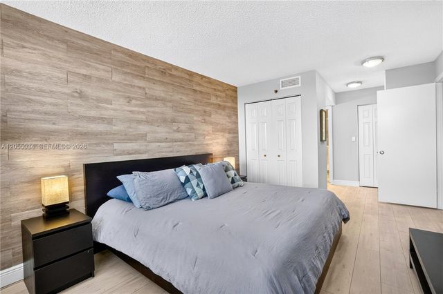 900 Saint Charles Place 621, Pembroke Pines, FL 33026