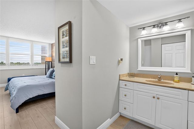 900 Saint Charles Place 621, Pembroke Pines, FL 33026
