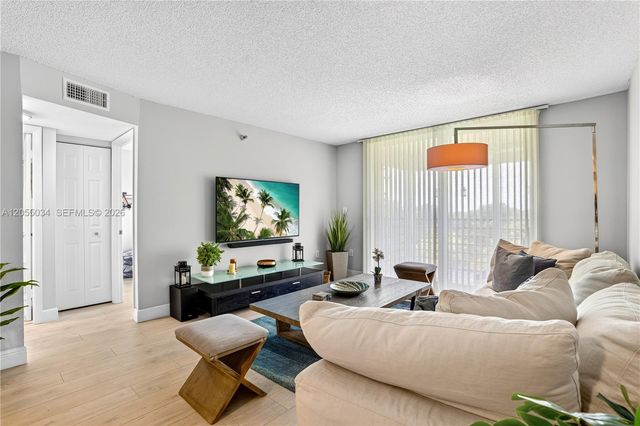 900 Saint Charles Place 621, Pembroke Pines, FL 33026