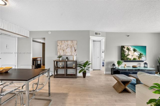 900 Saint Charles Place 621, Pembroke Pines, FL 33026