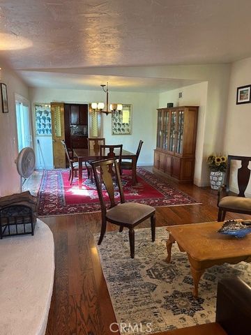 928 W Buffington, Upland, CA 91784