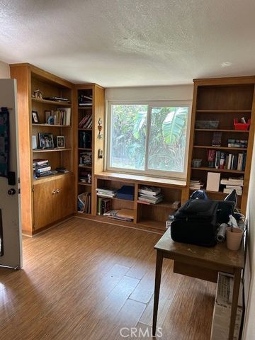 928 W Buffington, Upland, CA 91784