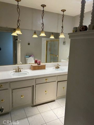 928 W Buffington, Upland, CA 91784