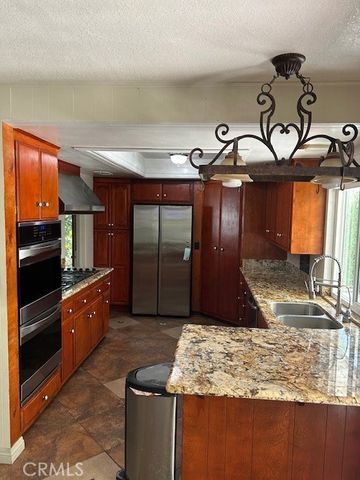 928 W Buffington, Upland, CA 91784