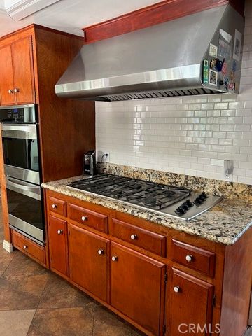 928 W Buffington, Upland, CA 91784