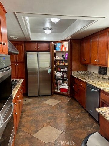 928 W Buffington, Upland, CA 91784