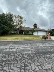 928 W Buffington, Upland, CA 91784