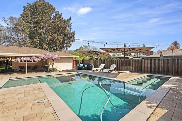 3109 Yorkshire Ln, Modesto, CA 95350