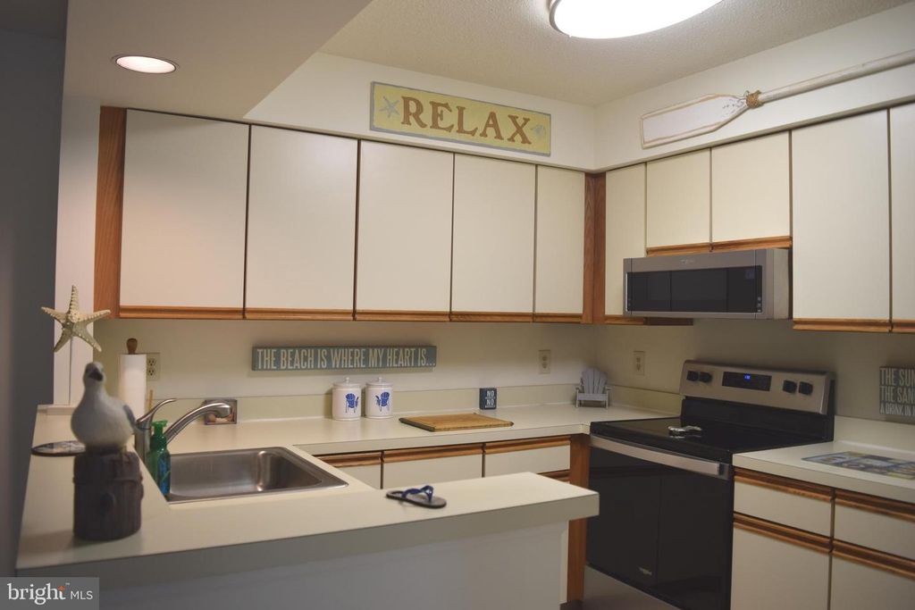 Image 12 of property listing at 200 N HERON DR #200055, Ocean City, MD 21842