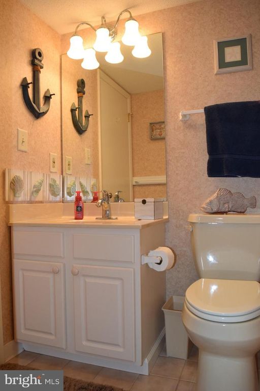 Image 18 of property listing at 200 N HERON DR #200055, Ocean City, MD 21842