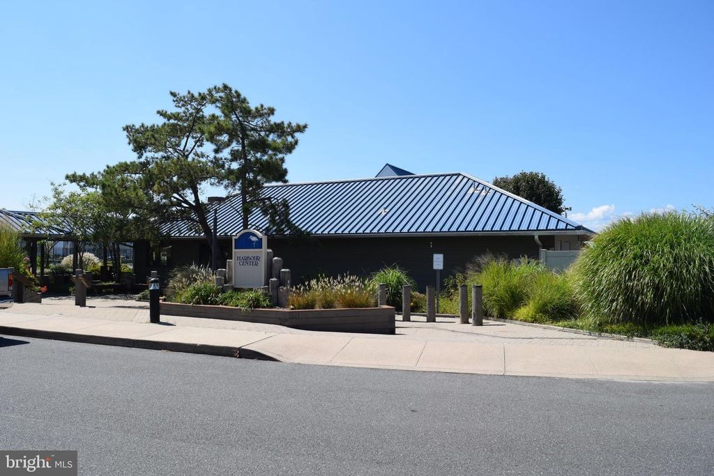 Image 35 of property listing at 200 N HERON DR #200055, Ocean City, MD 21842