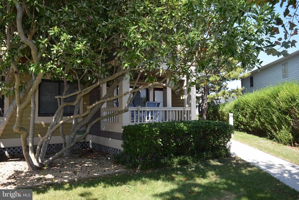 Image 36 of property listing at 200 N HERON DR #200055, Ocean City, MD 21842
