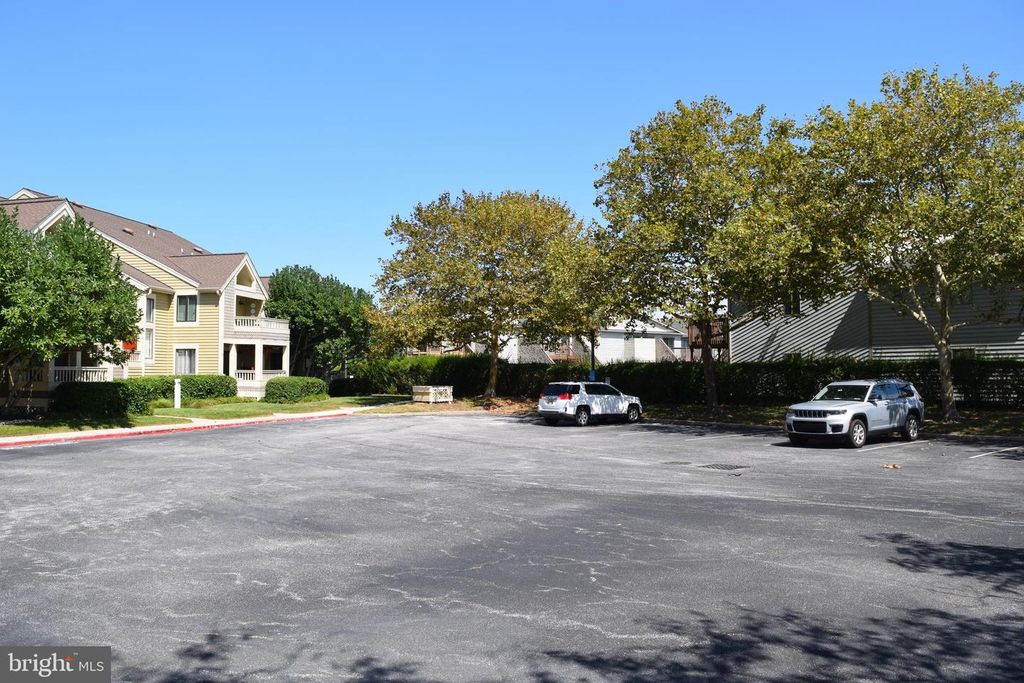 Image 43 of property listing at 200 N HERON DR #200055, Ocean City, MD 21842