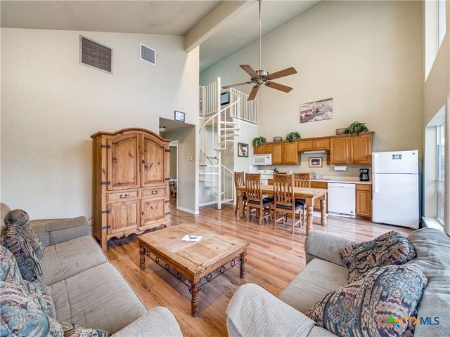 6780 River Road, New Braunfels, TX 78132