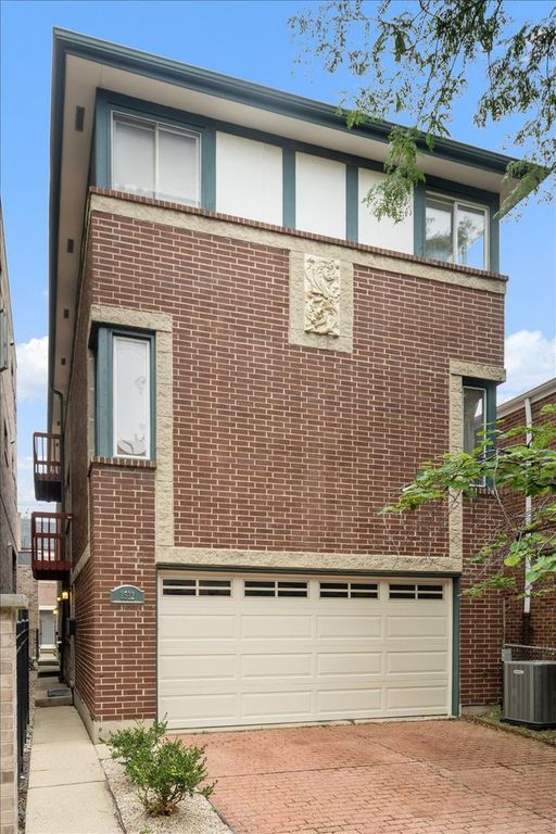 1512 W DIVERSEY Parkway A, Chicago, IL 60614 — exterior