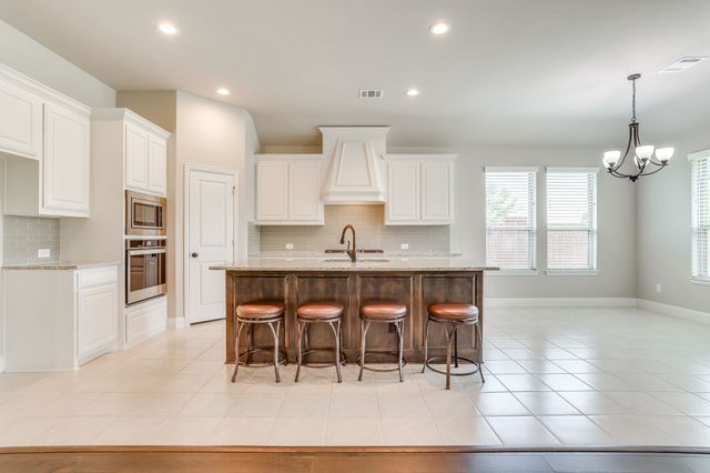 131 Hawks Ridge Trail, Burleson, TX 76028