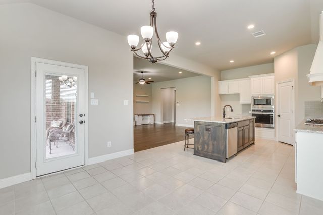 131 Hawks Ridge Trail, Burleson, TX 76028