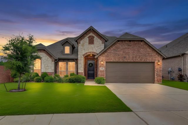 131 Hawks Ridge Trail, Burleson, TX 76028