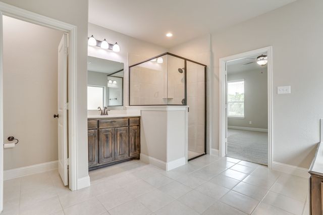 131 Hawks Ridge Trail, Burleson, TX 76028