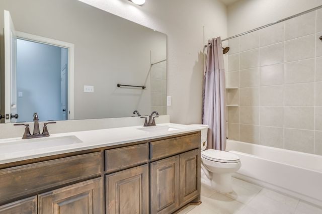 131 Hawks Ridge Trail, Burleson, TX 76028