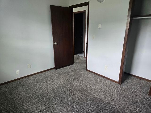 5182 Seaton Hall Drive, Machesney Park, IL 61115