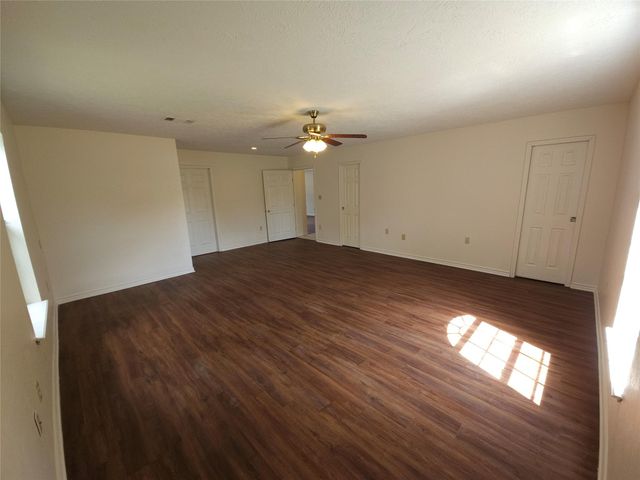 418 Texas Street, Tomball, TX 77375