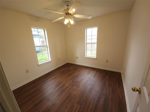 418 Texas Street, Tomball, TX 77375