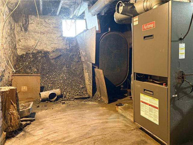 497 Three Mile Hill, Bullskin Twp, PA 15666