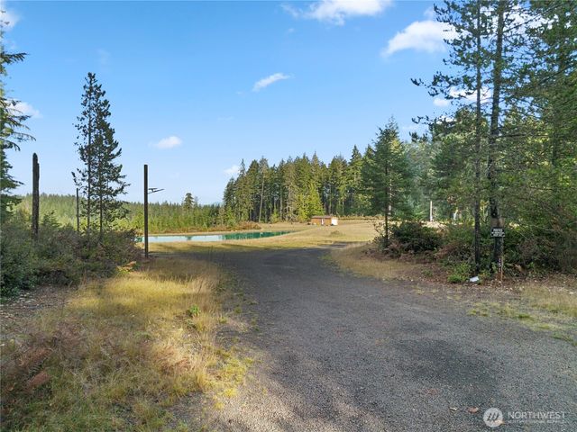 151 E Kingsley Place, Belfair, WA 98528