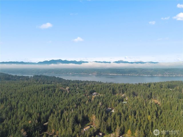 151 E Kingsley Place, Belfair, WA 98528