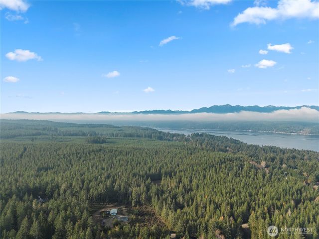 151 E Kingsley Place, Belfair, WA 98528