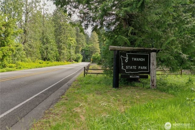 151 E Kingsley Place, Belfair, WA 98528