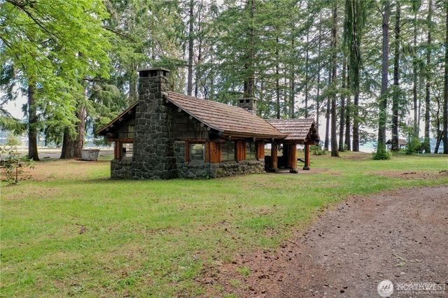 151 E Kingsley Place, Belfair, WA 98528