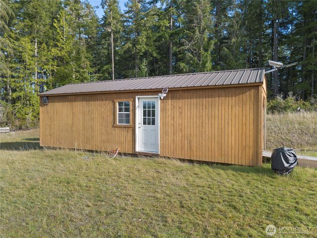 151 E Kingsley Place, Belfair, WA 98528
