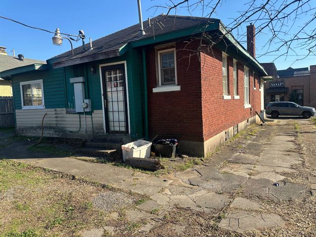 2202 CENTRAL AVE, Memphis, TN 38104